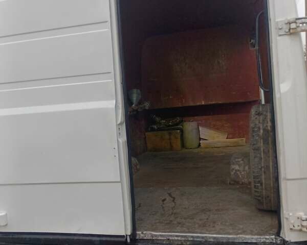 Белый Мерседес T2, объемом двигателя 3.97 л и пробегом 350 тыс. км за 6999 $, фото 17 на Automoto.ua