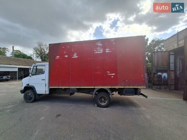 Белый Мерседес T2, объемом двигателя 4 л и пробегом 411 тыс. км за 5500 $, фото 1 на Automoto.ua