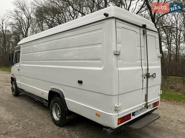 Белый Мерседес T2, объемом двигателя 3.97 л и пробегом 550 тыс. км за 6800 $, фото 1 на Automoto.ua