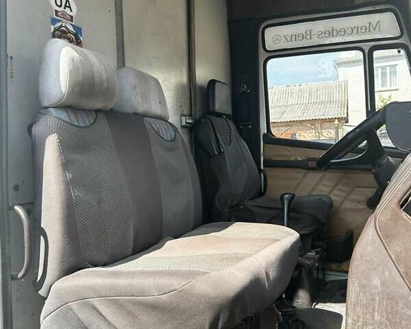 Білий Мерседес T2, об'ємом двигуна 3.97 л та пробігом 333 тис. км за 7300 $, фото 7 на Automoto.ua