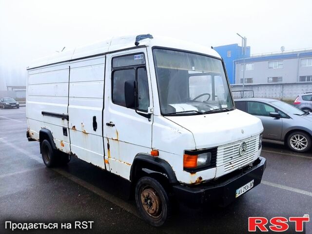 Білий Мерседес T2, об'ємом двигуна 4 л та пробігом 0 тис. км за 4000 $, фото 1 на Automoto.ua