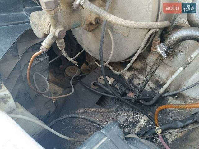 Белый Мерседес T2, объемом двигателя 4 л и пробегом 350 тыс. км за 5400 $, фото 11 на Automoto.ua