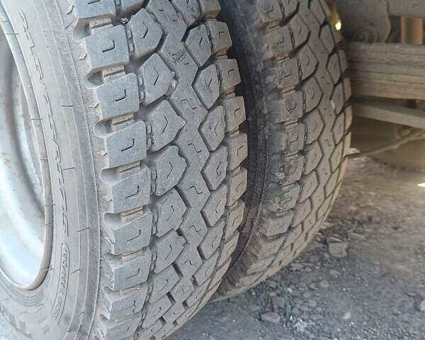 Белый Мерседес T2, объемом двигателя 4 л и пробегом 350 тыс. км за 5400 $, фото 23 на Automoto.ua