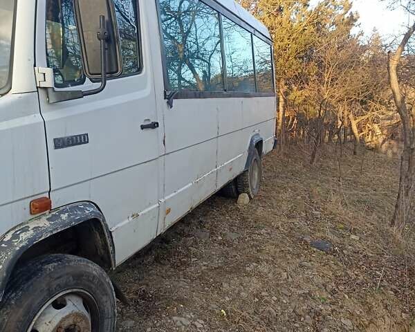 Белый Мерседес T2, объемом двигателя 4 л и пробегом 7 тыс. км за 2700 $, фото 5 на Automoto.ua