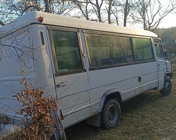 Белый Мерседес T2, объемом двигателя 4 л и пробегом 7 тыс. км за 2700 $, фото 7 на Automoto.ua