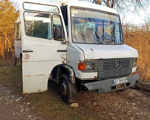 Белый Мерседес T2, объемом двигателя 4 л и пробегом 7 тыс. км за 2700 $, фото 4 на Automoto.ua