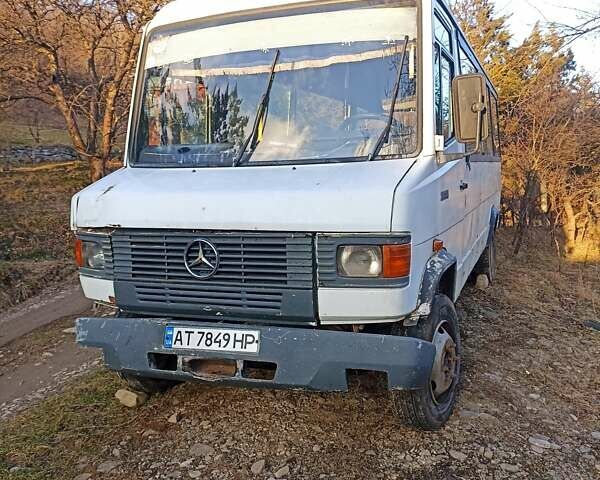 Белый Мерседес T2, объемом двигателя 4 л и пробегом 7 тыс. км за 2700 $, фото 31 на Automoto.ua