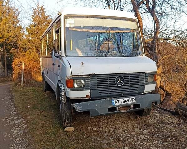 Белый Мерседес T2, объемом двигателя 4 л и пробегом 7 тыс. км за 2700 $, фото 35 на Automoto.ua