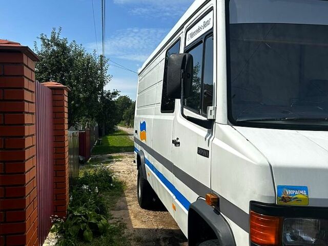 Белый Мерседес T2, объемом двигателя 4 л и пробегом 333 тыс. км за 7300 $, фото 1 на Automoto.ua