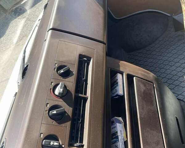 Белый Мерседес T2, объемом двигателя 3.9 л и пробегом 390 тыс. км за 6500 $, фото 24 на Automoto.ua