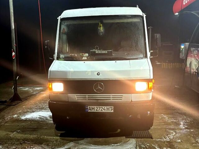 Белый Мерседес T2, объемом двигателя 4 л и пробегом 0 тыс. км за 3000 $, фото 8 на Automoto.ua