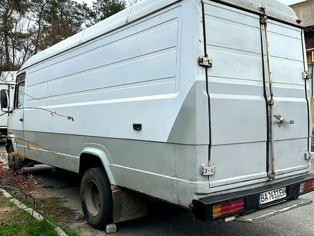 Білий Мерседес T2, об'ємом двигуна 4 л та пробігом 0 тис. км за 8000 $, фото 5 на Automoto.ua