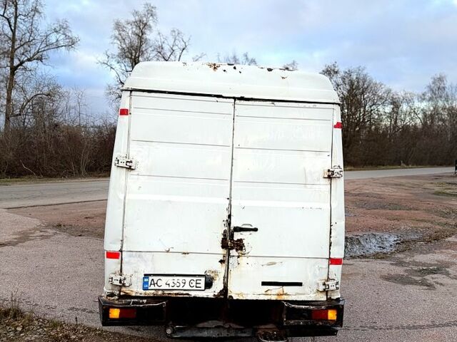 Білий Мерседес T2, об'ємом двигуна 4 л та пробігом 0 тис. км за 3000 $, фото 3 на Automoto.ua