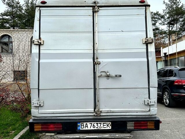 Білий Мерседес T2, об'ємом двигуна 4 л та пробігом 0 тис. км за 8000 $, фото 3 на Automoto.ua