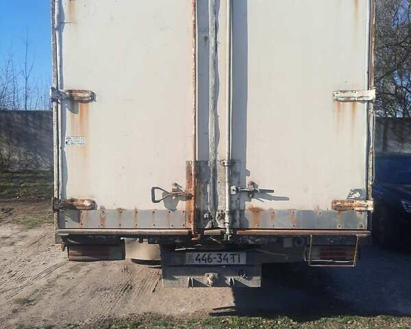 Белый Мерседес T2, объемом двигателя 4.6 л и пробегом 320 тыс. км за 3800 $, фото 1 на Automoto.ua
