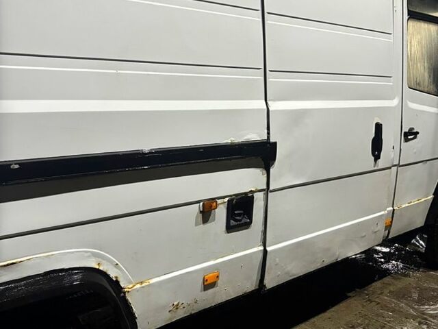 Белый Мерседес T2, объемом двигателя 4 л и пробегом 0 тыс. км за 3000 $, фото 3 на Automoto.ua