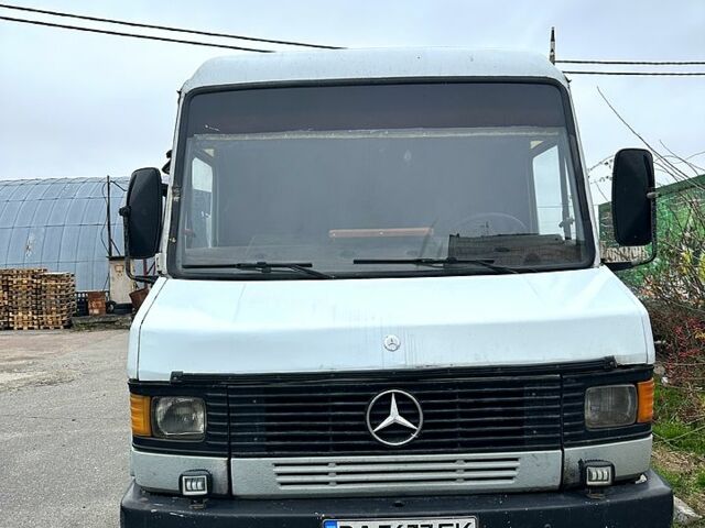 Білий Мерседес T2, об'ємом двигуна 4 л та пробігом 0 тис. км за 8000 $, фото 2 на Automoto.ua