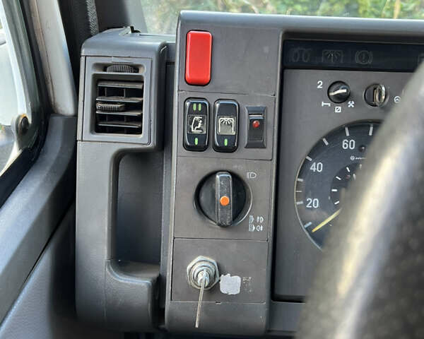 Білий Мерседес T2, об'ємом двигуна 3.97 л та пробігом 893 тис. км за 7500 $, фото 15 на Automoto.ua