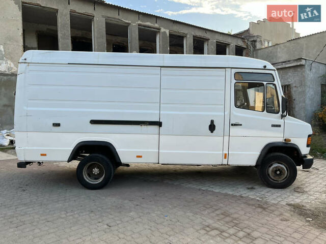 Білий Мерседес T2, об'ємом двигуна 3.97 л та пробігом 893 тис. км за 7500 $, фото 5 на Automoto.ua
