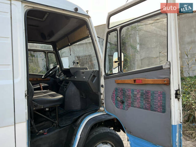 Білий Мерседес T2, об'ємом двигуна 3.97 л та пробігом 893 тис. км за 7500 $, фото 8 на Automoto.ua