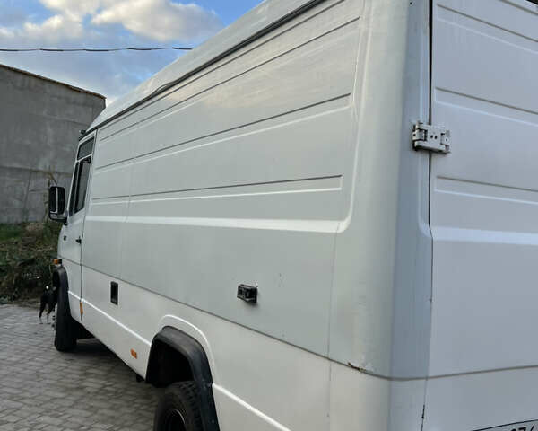 Білий Мерседес T2, об'ємом двигуна 3.97 л та пробігом 893 тис. км за 7500 $, фото 6 на Automoto.ua