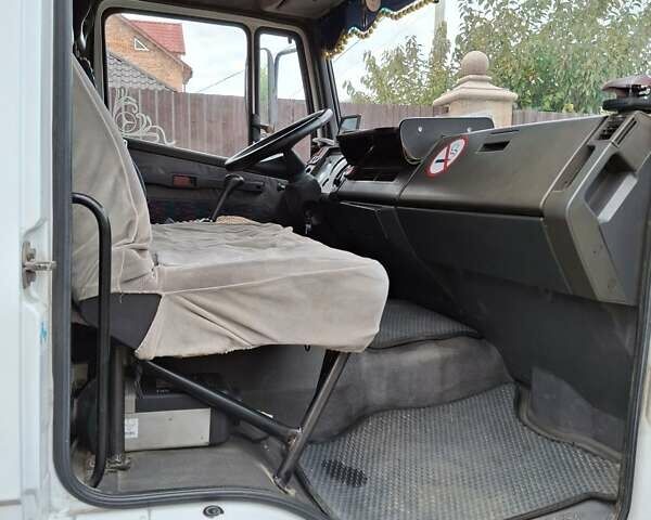 Белый Мерседес T2, объемом двигателя 4.25 л и пробегом 838 тыс. км за 9500 $, фото 23 на Automoto.ua