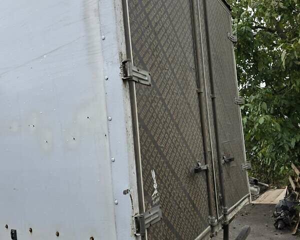 Білий Мерседес T2, об'ємом двигуна 4.25 л та пробігом 300 тис. км за 8500 $, фото 2 на Automoto.ua