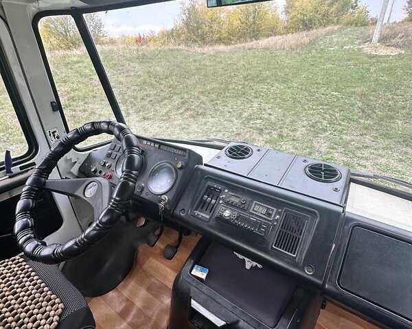 Белый Мерседес T2, объемом двигателя 3.78 л и пробегом 50 тыс. км за 6200 $, фото 6 на Automoto.ua