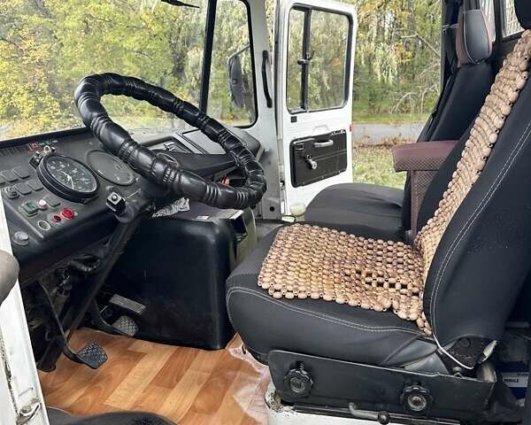 Белый Мерседес T2, объемом двигателя 3.78 л и пробегом 50 тыс. км за 6200 $, фото 10 на Automoto.ua