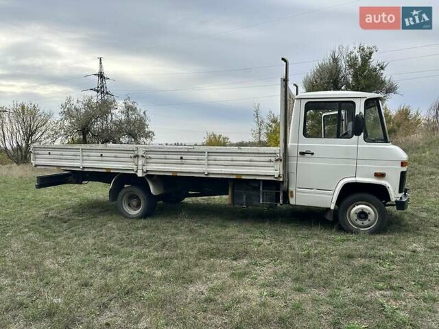 Белый Мерседес T2, объемом двигателя 3.78 л и пробегом 50 тыс. км за 6200 $, фото 3 на Automoto.ua