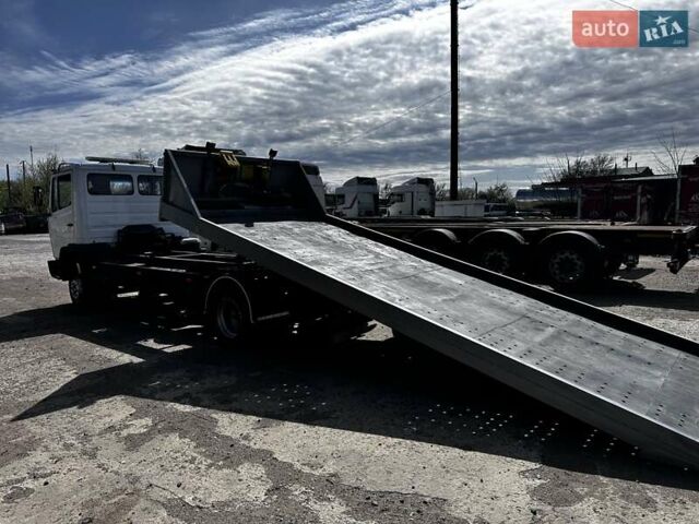 Белый Мерседес T2, объемом двигателя 4.25 л и пробегом 955 тыс. км за 15000 $, фото 13 на Automoto.ua