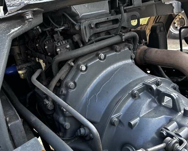 Белый Мерседес T2, объемом двигателя 4.25 л и пробегом 955 тыс. км за 15000 $, фото 16 на Automoto.ua