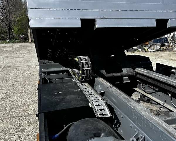 Белый Мерседес T2, объемом двигателя 4.25 л и пробегом 955 тыс. км за 15000 $, фото 19 на Automoto.ua