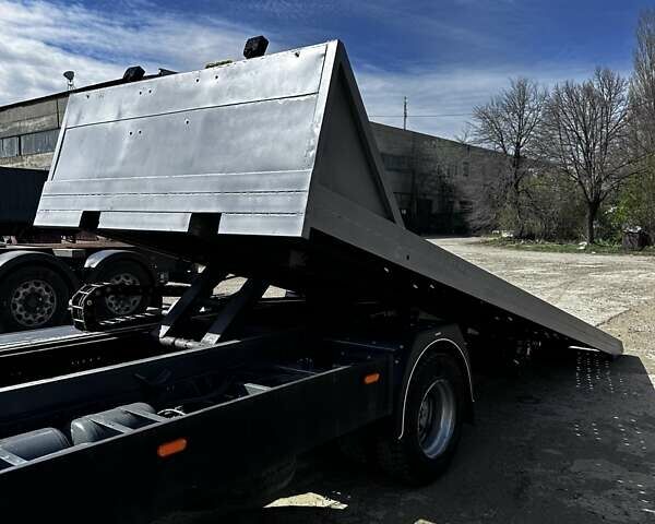 Белый Мерседес T2, объемом двигателя 4.25 л и пробегом 955 тыс. км за 15000 $, фото 12 на Automoto.ua