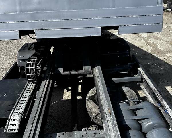 Белый Мерседес T2, объемом двигателя 4.25 л и пробегом 955 тыс. км за 15000 $, фото 10 на Automoto.ua