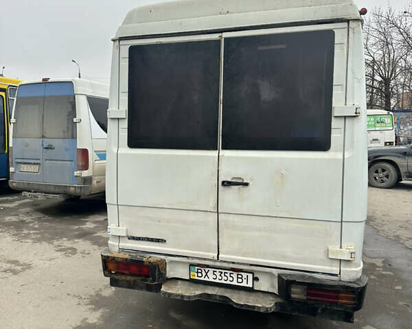 Белый Мерседес T2, объемом двигателя 3.97 л и пробегом 5 тыс. км за 4500 $, фото 4 на Automoto.ua
