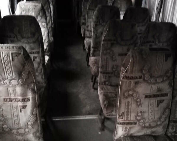 Белый Мерседес T2, объемом двигателя 4 л и пробегом 100 тыс. км за 3850 $, фото 2 на Automoto.ua