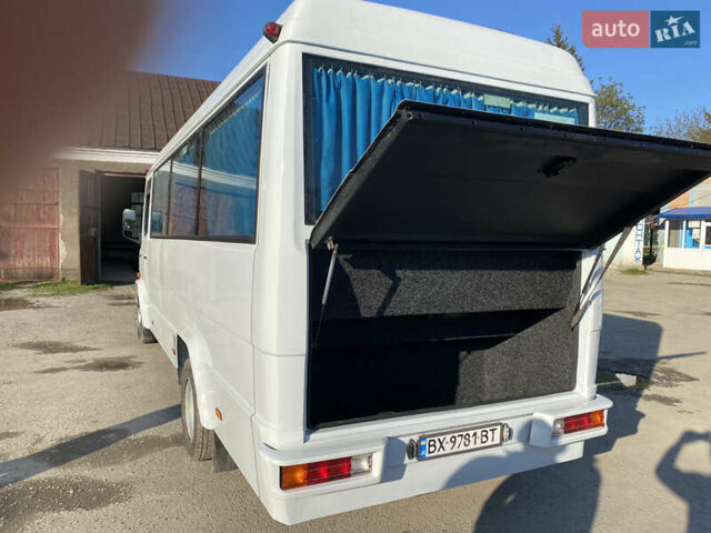 Білий Мерседес T2, об'ємом двигуна 4 л та пробігом 15 тис. км за 15000 $, фото 4 на Automoto.ua
