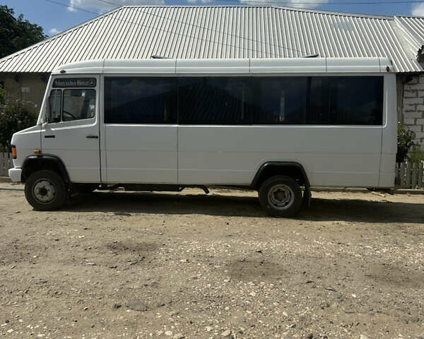 Білий Мерседес T2, об'ємом двигуна 3.97 л та пробігом 700 тис. км за 6000 $, фото 1 на Automoto.ua