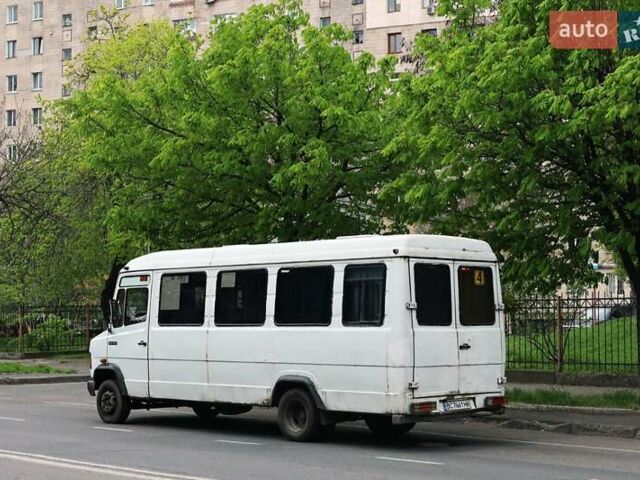 Белый Мерседес T2, объемом двигателя 4 л и пробегом 862 тыс. км за 4000 $, фото 9 на Automoto.ua