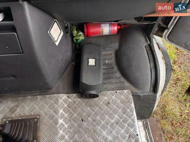 Белый Мерседес T2, объемом двигателя 4 л и пробегом 862 тыс. км за 4000 $, фото 15 на Automoto.ua