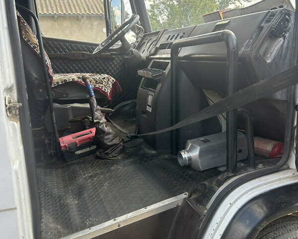 Білий Мерседес T2, об'ємом двигуна 3.97 л та пробігом 700 тис. км за 6000 $, фото 7 на Automoto.ua