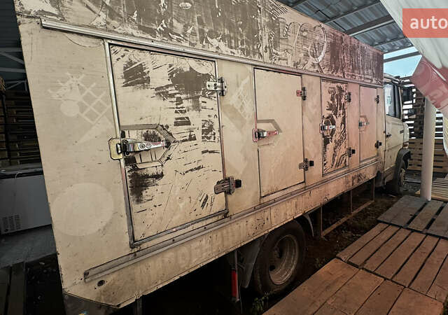 Белый Мерседес T2, объемом двигателя 3.97 л и пробегом 358 тыс. км за 3500 $, фото 3 на Automoto.ua