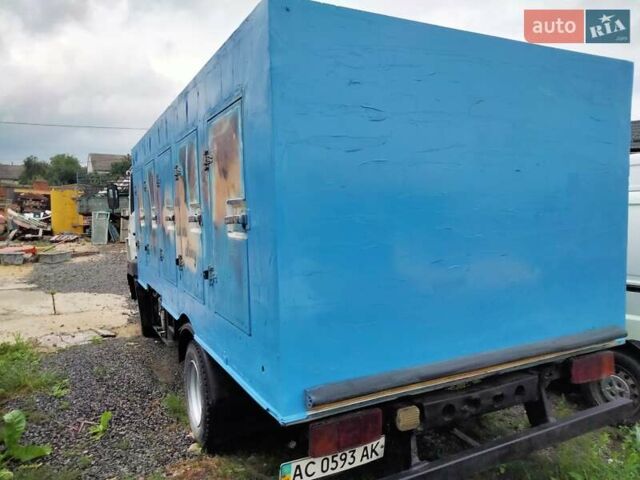 Белый Мерседес T2, объемом двигателя 3.97 л и пробегом 460 тыс. км за 4700 $, фото 9 на Automoto.ua