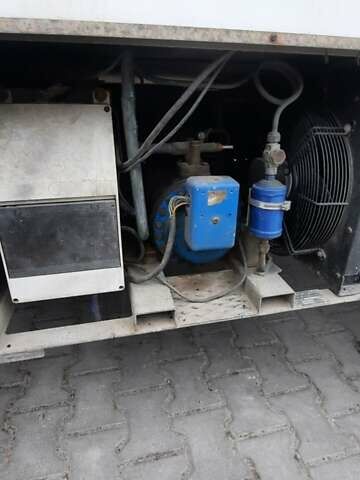 Белый Мерседес T2, объемом двигателя 4 л и пробегом 50 тыс. км за 6300 $, фото 6 на Automoto.ua