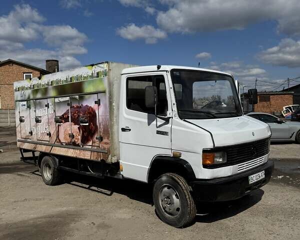 Белый Мерседес T2, объемом двигателя 3.9 л и пробегом 626 тыс. км за 4300 $, фото 1 на Automoto.ua