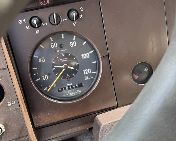 Белый Мерседес T2, объемом двигателя 3.9 л и пробегом 626 тыс. км за 4300 $, фото 8 на Automoto.ua