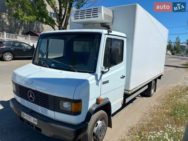 Білий Мерседес T2, об'ємом двигуна 3.97 л та пробігом 300 тис. км за 12500 $, фото 5 на Automoto.ua