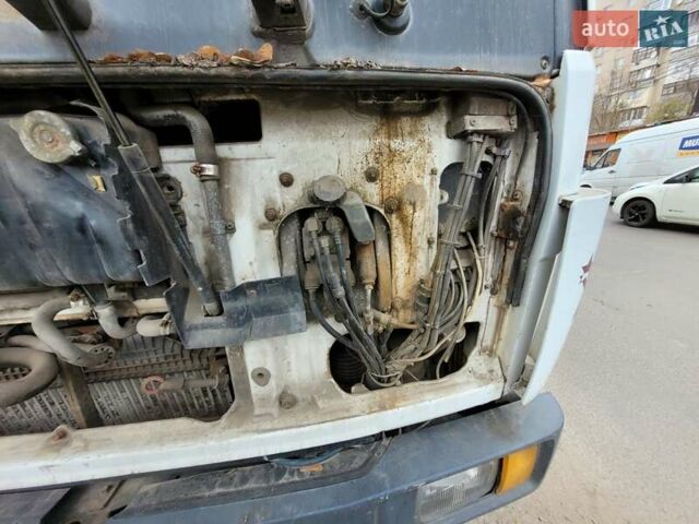 Белый Мерседес T2, объемом двигателя 4.2 л и пробегом 6 тыс. км за 4000 $, фото 9 на Automoto.ua