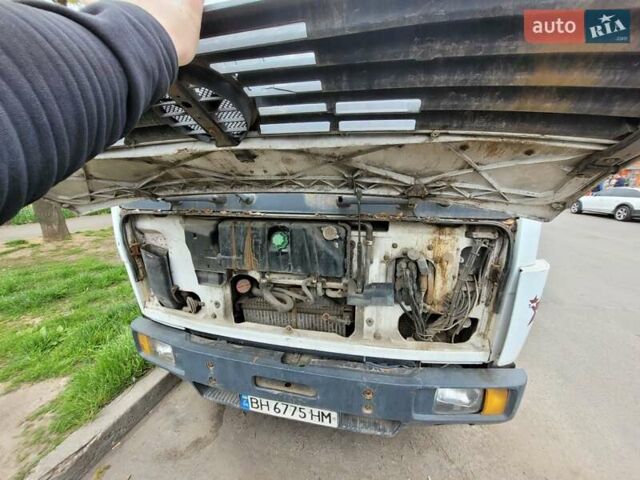 Белый Мерседес T2, объемом двигателя 4.2 л и пробегом 6 тыс. км за 4000 $, фото 1 на Automoto.ua